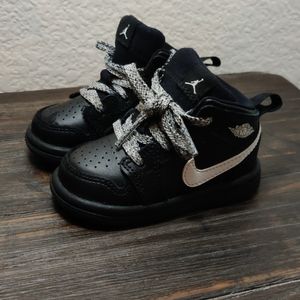 Toddler Nike Jordan AJ1 shoes